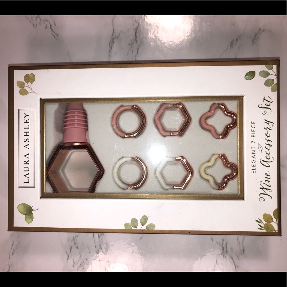NIB Laura Ashley 7 Piece Wine Accessory Set Rose Gold Geometric Gift Set NEW